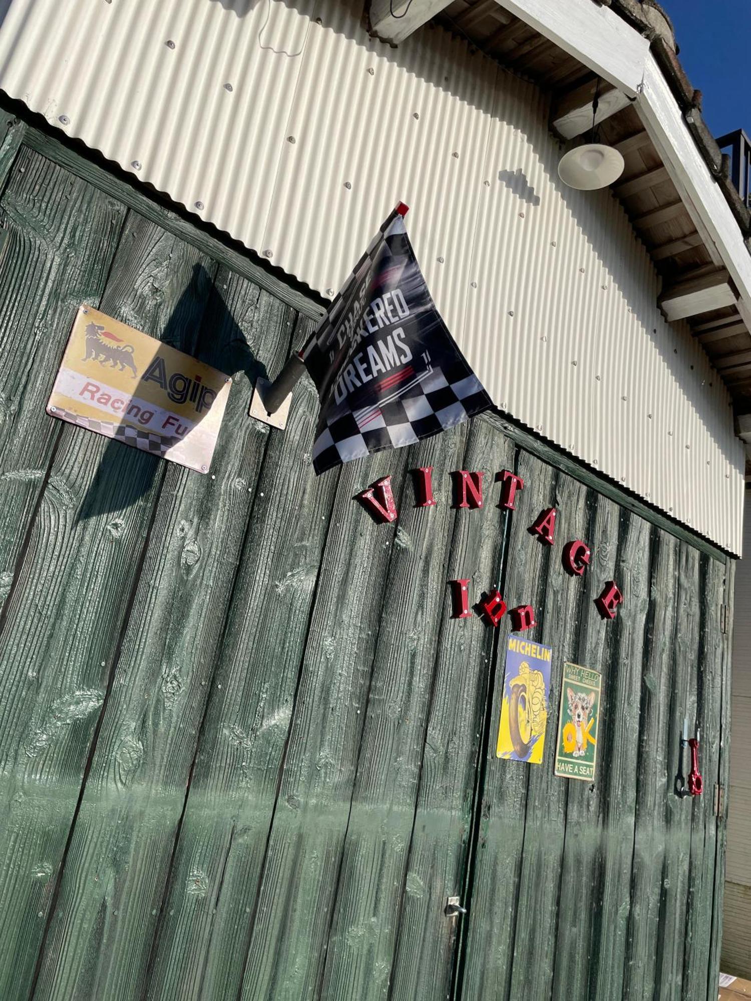 ライダーズハウス薩摩ヴィンテージインビーチフロント Minamiosumi Zewnętrze zdjęcie